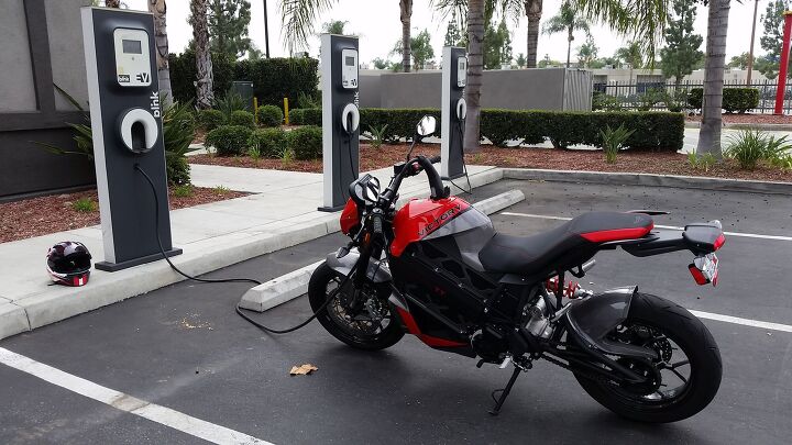 2016 victory empulse tt second ride review video, It s incredibly convenient to charge anywhere there s an electric vehicle charging station since the Empulse TT comes standard with a J1772 charge port