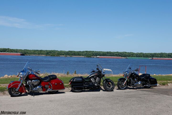 american iron bagger shootout, A trio of American Iron baggers on the east bank of the river in Cibola Iowa