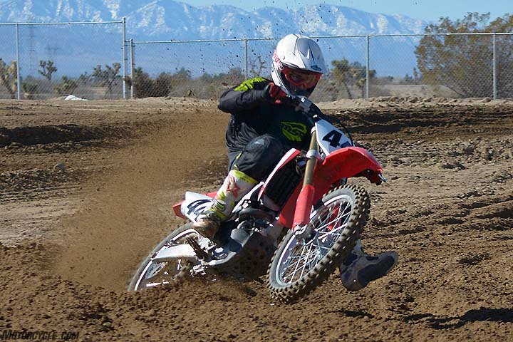 honda crf450r vs husqvarna fc450 vs kawasaki kx450f vs ktm 450 sx f vs suzuki, Past CRF450R models tended to be quick steering at the expense of high speed stability but the 2017 Honda CRF450R retains that easy turning character while remaining rock solid at speed