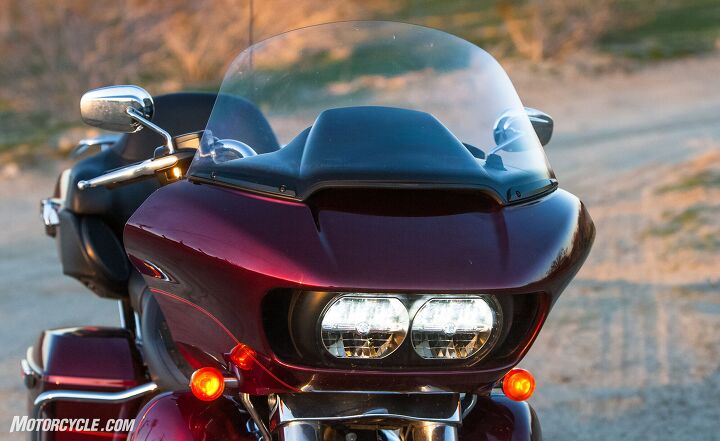 harley davidson fairing comparison ultra touring glide off, The Road Glide s fairing felt much further away from the rider and the windshield s height placed it in the rider s field of vision The vents on either side of the headlights flow a prodigious amount of air when opened