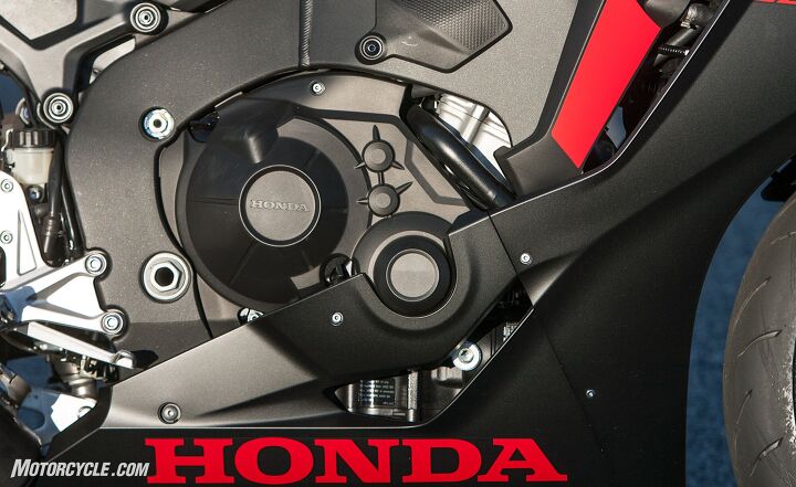2017 superbike street shootout, That s not actually the engine you re looking at it s plastic covers for the engine According to Honda it s not for aesthetic purposes it s to help meet stringent noise limits Honda always playing by the rules
