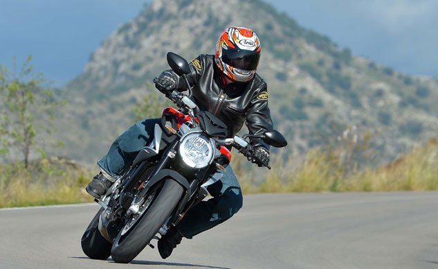 2016 MV Agusta Brutale 800 First Ride Review + Video