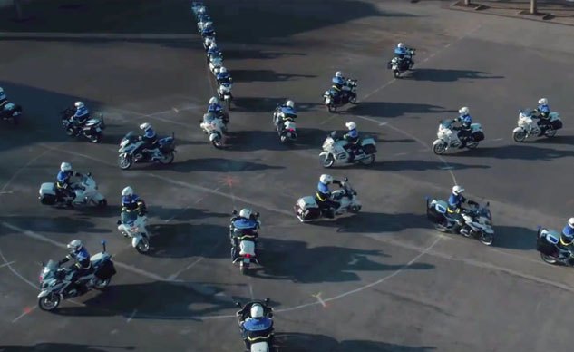 weekend awesome mesmerizing dance of the french motorcycle police
