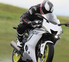 2017 Yamaha YZF-R6, First Look Review (VIDEO)
