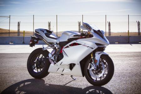 manufacturer 2012 mv agusta f4rr corsacorta review 91452, The 2012 MV Agusta F4RR Corsacorta If those curves don t get your heart pumping you re probably dead