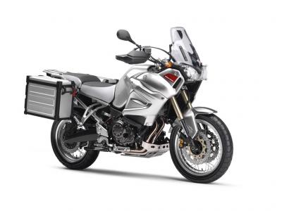 2010 yamaha super tenere unveiled, The 2010 Yamaha Super Tenere will come in Viper Blue and Silver Tech colors