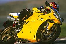 manufacturer year 2000 world supersport shootout 15648, Once a rider adapted to the Ducati he was one with the universe