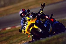 manufacturer year 2000 world supersport shootout 15648, Roland after you tossed the bike we don t think anyone wants to come give you a high five