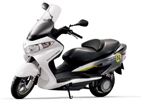 suzuki burgman fuel cell gets eu approval, The Suzuki Burgman Fuel Cell has gotten Whole Vehicle Type Approval which can allow it to enter production in Europe