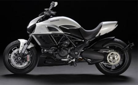 top 10 hottest bikes of 2011 motorcycle com, Ducati intends to reach a new audience with the Diavel Factory rated at 162 horsepower you re sure to be at the front of the pack heading to the next roadhouse
