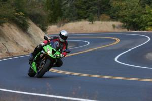 2013 kawasaki ninja zx 6r review motorcycle com, For a sportbike the ZX 6R s street manners don t leave much to be desired Its roomy ergos and flexible engine are ideally suited for street duties