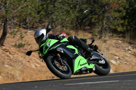 2013 kawasaki ninja zx 6r review motorcycle com, A healthy midrange will let you get away with carrying taller gears through corners