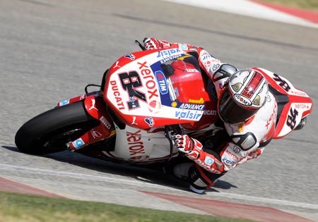 wsbk fim reduces weight limit for twins, Even with Michel Fabrizio s win in Kyalami Ducati has struggled during the opening six rounds of the 2010 WSBK season