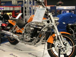 cheesecake in the heartland 2006 indianapolis motorcycle dealer s expo, OK I see a lot of V Rod I still think it s a pretty fresh and exciting looking bike