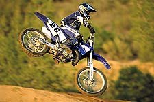 2001 yamaha dirtbikes motorcycle com, Yamaha s YZ125 underwent numerous changes to keep it at the front of the pack