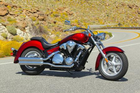 2010 honda vt1300 stateline and vt1300 interstate review motorcycle com, The 2010 Honda VT1300 Stateline is long and low much like its brother the VT1300 Sabre