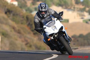 2009 250cc streetbike shootout motorcycle com, The Hyosung GT250R is aimed squarely at snatching away the huge share of the lightweight market share that the Ninja 250R holds With bigger bike looks respectable power from its V Twin good handling and fuel injection the GT250R is in the hunt