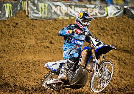 ama sx 2011 san diego results, James Stewart crashed on the muddy track but managed to recover and take third place while cutting into Ryan Villopoto s championship points lead