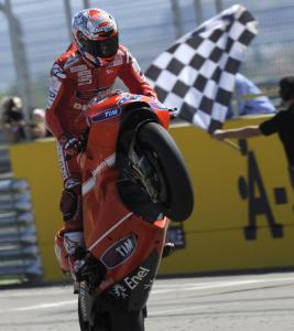 motogp 2010 aragon results, Casey Stoner led wire to wire winning his first race since last season