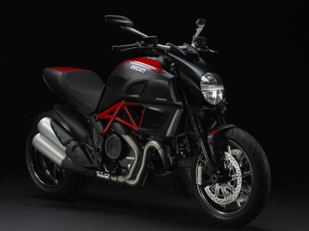 eicma 2010 ducati diavel, According to Ducati s figures the Diavel s engine was tuned to produce less power but more torque than the engine on the 1198 sportbike