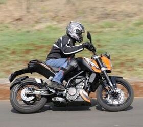 2012 ktm 200 duke review motorcycle com, With the throttle pinned we saw speeds approaching 85 mph