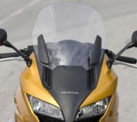 2010 honda cbf1000 review motorcycle com, The CBF1000 s windscreen offers 4 7 inches of vertical adjustability