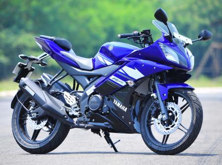 2012 yamaha yzf r15 review motorcycle com, The updated YZF R15 remains the ultimate 150cc sportbike