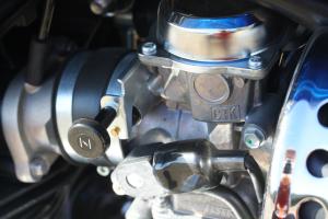 2012 triumph america review motorcycle com, Carbs on a modern production level cruiser Nope These Keihin carburetor look a likes are actually throttle bodies and an EFI system