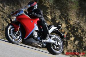 2010 bmw k1300s vs honda vfr1200f shootout motorcycle com, The responsive VFR1200F feels much lighter than it is