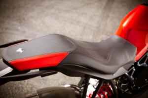 2013 brammo empulse r review video motorcycle com, Some testers were critical of the seating position as it didn t offer much room to move around