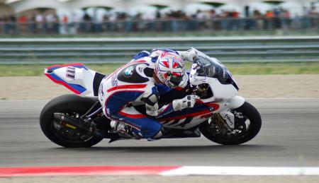 best and worst of 2009, BMW s results during the U S round of WSBK last year weren t great however Troy Corser finished in 13th place overall for the year with Xaus 17th overall Not bad for a first year effort on an unproven bike