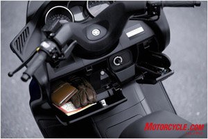 FABBRI 2688 DS Smoke Windscreen For Yamaha Majesty 400 (2009-2011) – Dark Tint