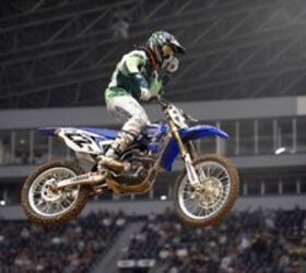reed third in career supercross wins, Chad Reed flies through the air on his way to his 34th career Supercross victory