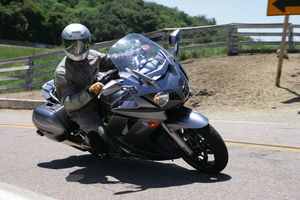 2006 yamaha fjr1300 model intro motorcycle com, For 2006 you mostly get a lot of little refinements and improvements rather than an all new machine