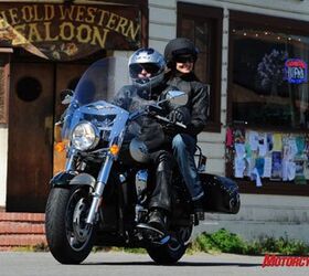 2009川崎火神1700 lt审查摩托车com,光戴着帽子的牛仔骑到日落城里最好的女孩