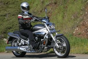 a new way to cruise 2007 hyosung avitar road test motorcycle com, Professional rider portrayed here on closed circuit Do not attempt to emulate this style of relaxed cruising on your own Ask your pharmacist if an Avitar is right for you