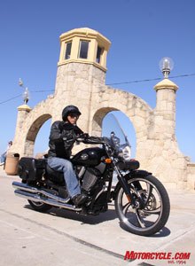 2009 victory vegas 8 ball review motorcycle com, A lean and stylish custom cruiser with a few practical additions