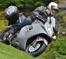 2009 Triumph Sprint ST Review - Motorcycle.com