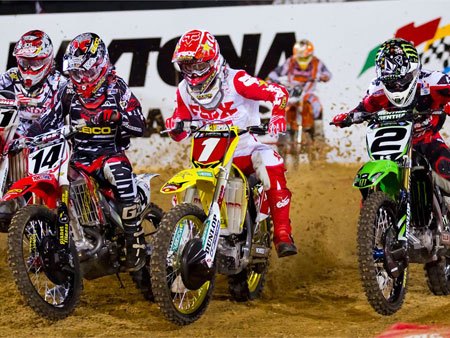ama sx 2011 daytona results, Kevin Windham 14 Ryan Dungey 1 and Ryan Villopoto 2 fight for position t the Daytona round of the 2011 AMA Supercross Championship