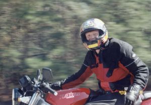 one thousand miles of solitude, Jeremiah s elated that his Honda Hawk is no longer his only red motorcycle