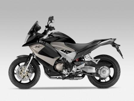 eicma 2010 honda crossrunner breaks cover, Honda seems to like using the cross prefix in its products Honda s automotive division introduced a mid sized SUV and wagon crossover in 2009 called the Accord Crosstour