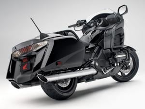 2013 honda gold wing f6b review motorcycle com, A narrower fairing lower and a shorty windscreen make for a slimmer Gold Wing
