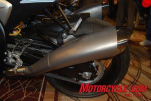 2009 suzuki dealer show report motorcycle com, New Ti dual exhaust on the 09 Gixxer Thou