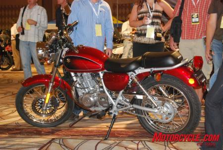 2009 suzuki dealer show report motorcycle com, The 2009 TU250X was a surprise to many people attending the dealer show This new budget bike from Suzuki often drew a bigger crowd than many of the more popular bikes in Suzuki s line