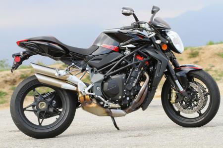 2012 literbike streetfighter shootout video motorcycle com, What would you rather stare at a picture of the Brutale R 1090 or the Mona Lisa Is that even a contest