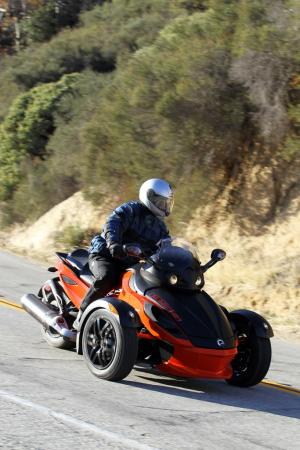 2012 can am spyder roadsters review video motorcycle com, The Spyder RS S receives new colors and the addition of Fox shocks to the sportiest of Spyders