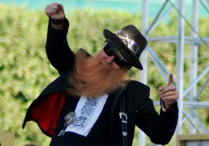 love ride 25 raises 1 000 000, ZZ Top s Billy Gibbons rocks out at Love Fest