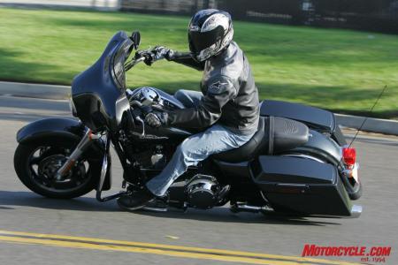 2009 harley davidson street glide review motorcycle com, The robust new frame used on all Harley touring models offers big improvement to handling The frame s stability breeds confidence in virtually every riding situation
