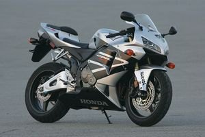 2005 honda cbr 600rr motorcycle com, Then again the Silver bike is quite attractive in its Honda Wing suit