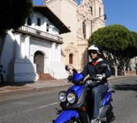 2012 yamaha zuma 50f review video motorcycle com, The new Zuma 50F is a great tool for checking out San Francisco landmarks